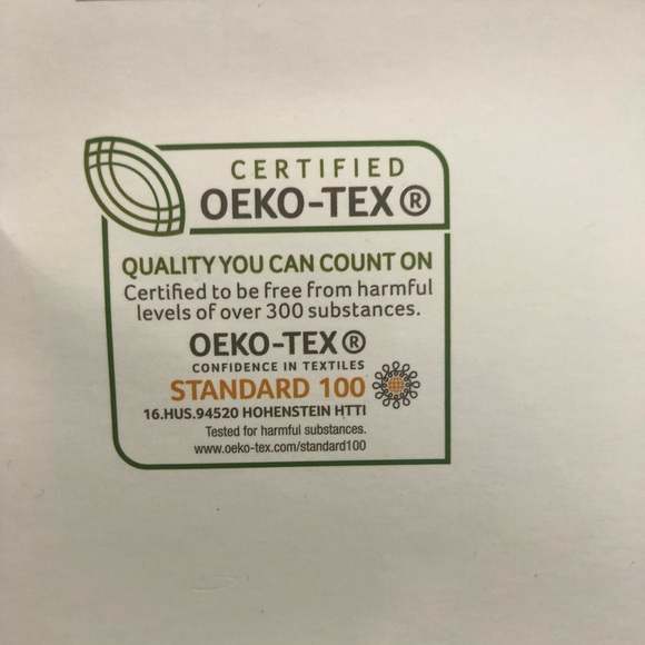 HUNTINGTON HOME 3 PIECE SET INCLUDING APRON, OVEN MITT, AND POT HOLDER, NWT - Picture 5 of 5